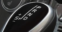 Transmission mode indicator, on the selector